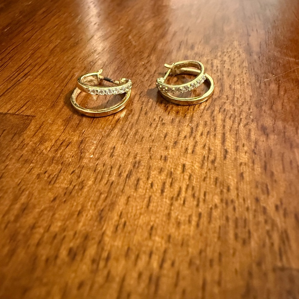 Toda Mini double hoop gold earrings